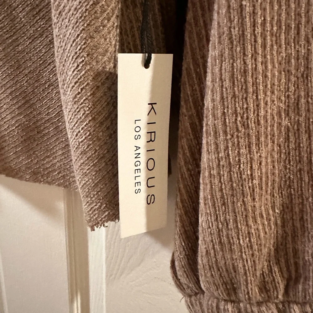 Kirious Los Angeles Long Sleeve Top - Picture 3 of 6